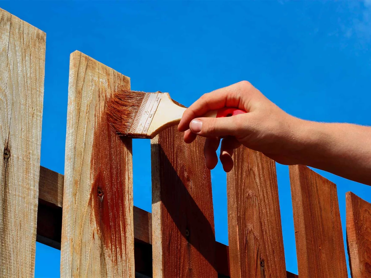 fence-painting-hand-staining-wooden-bath-decorators Hand staining a wooden fence in Bath, Bath Decorators fence painting service