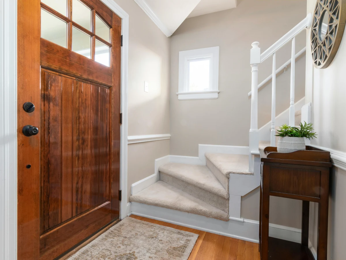 hallway-painting-hallway-entrance-rustic-bath-decorators Rustic hallway entrance painting in Bath by Bath Decorators