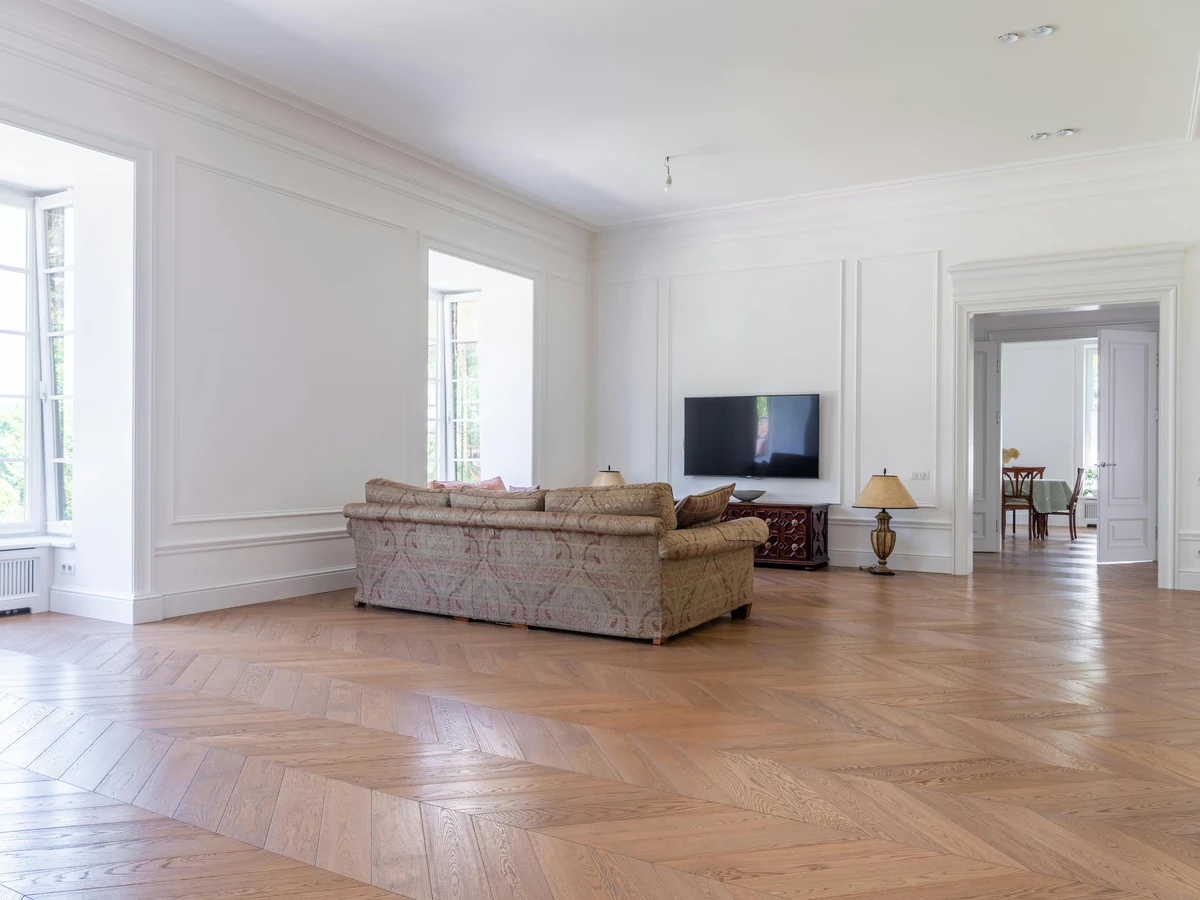 living-room-painting-period-property-large-bath-decorators Painters and decorators in Bath - period property living room painted by Bath Decorators
